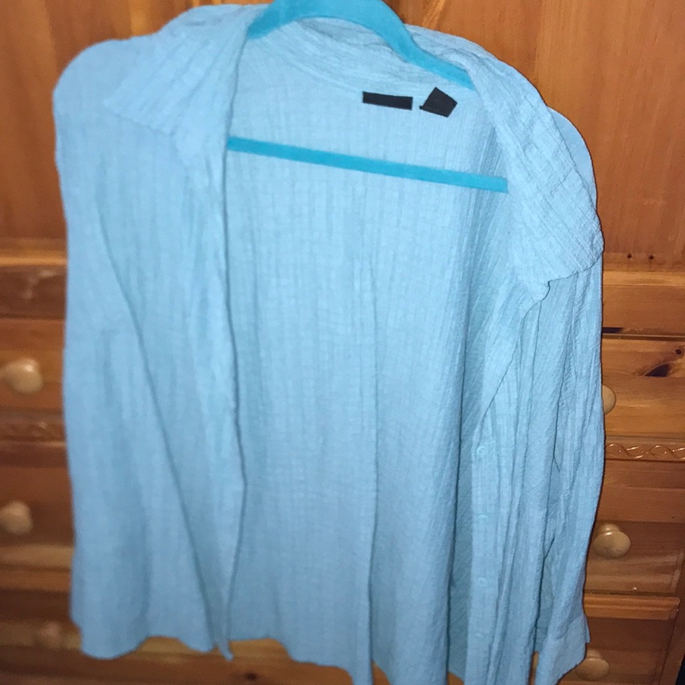 Aqua 3/4 button up blouse size 3 x